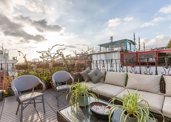 فندق رومانتيك