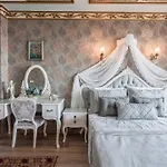 Romantic 3*