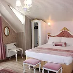 Romantic Hotell 3*