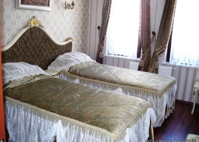 Romantic Отель 3*