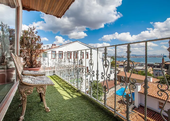 Отель Romantic 3*