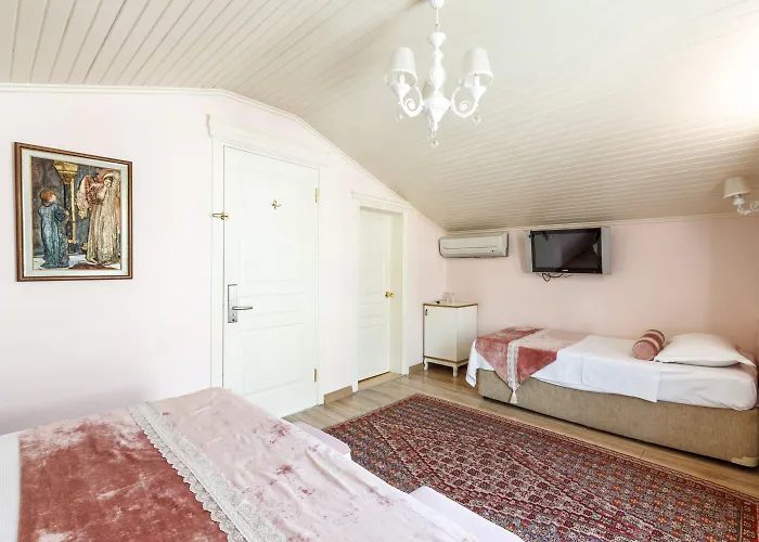 Отель Romantic 3*