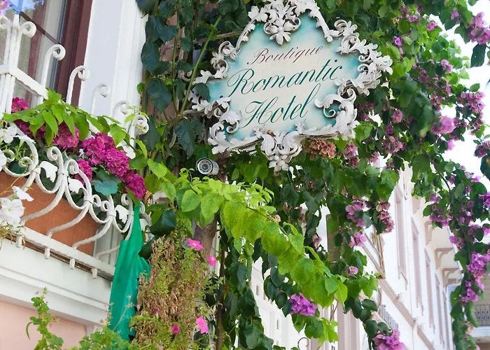 Romantic Отель 3*