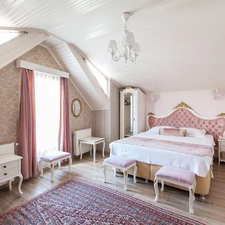 Romantic Hotel 3*