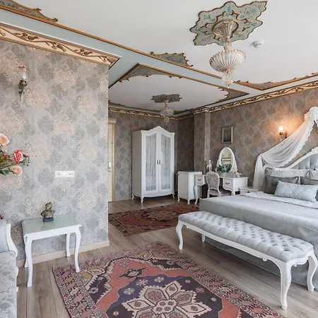 Romantic Отель 3*